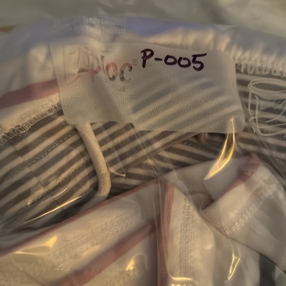 PJ Salvage Women's Loungewear “Happy Days‎ are Here” Comfy Striped Shorts Small - Picture 11 of 11